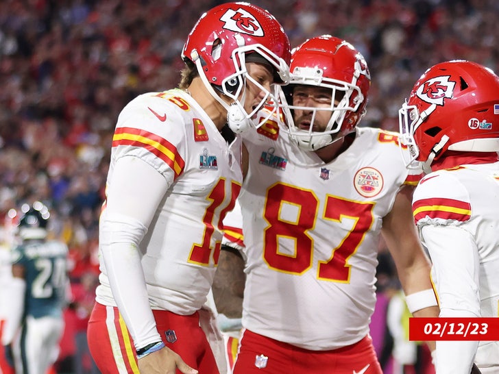 Travis Kelce Patrick Mahomes in relief camp