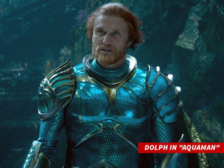 dolphin in "Aquaman"_sub
