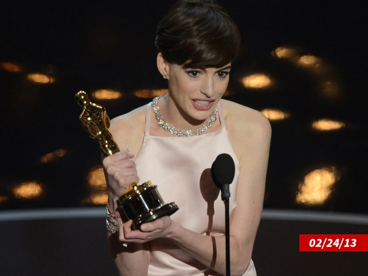 Anne Hathaway 85th Academy Awards