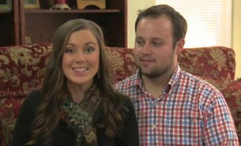 Now-disgraced criminal Josh Duggar is sitting next to wife Anna Duggar on 19 Kids and Counting.