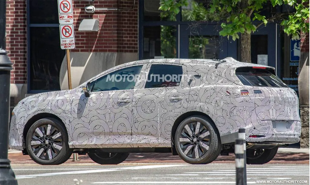 Spy Photos of the 2025 Nissan Murano – Photo Credit: Baldauf