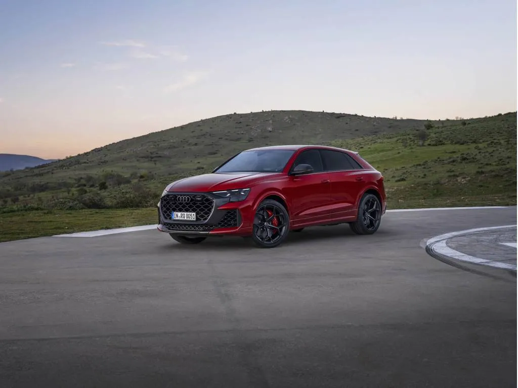 Performance of the 2025 Audi RS Q8