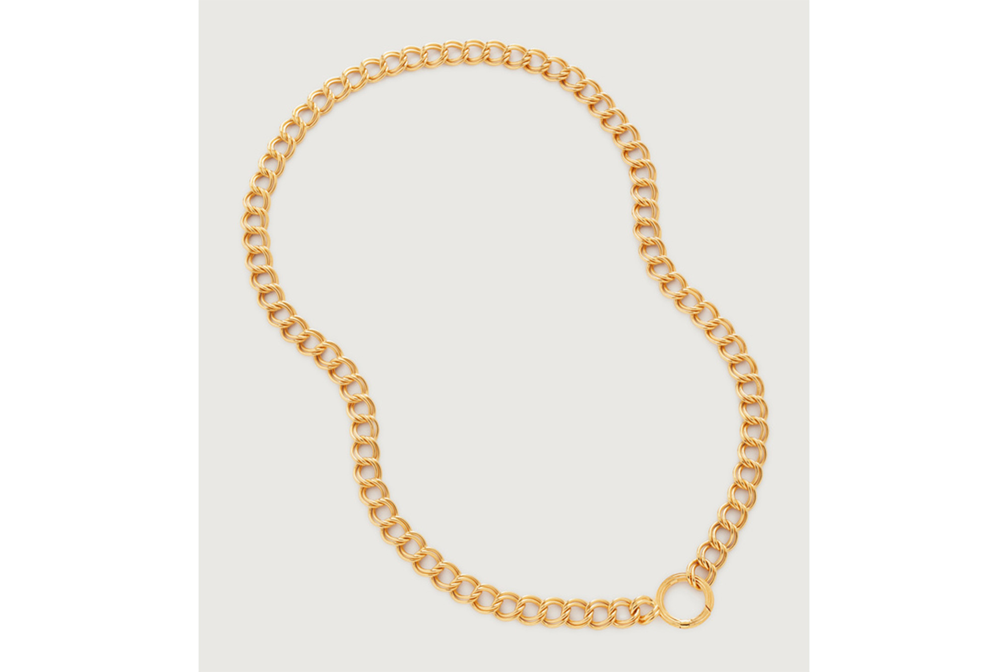 A gold necklace