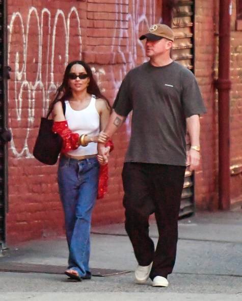     Zoe Kravitz and Channing Tatum holding hands