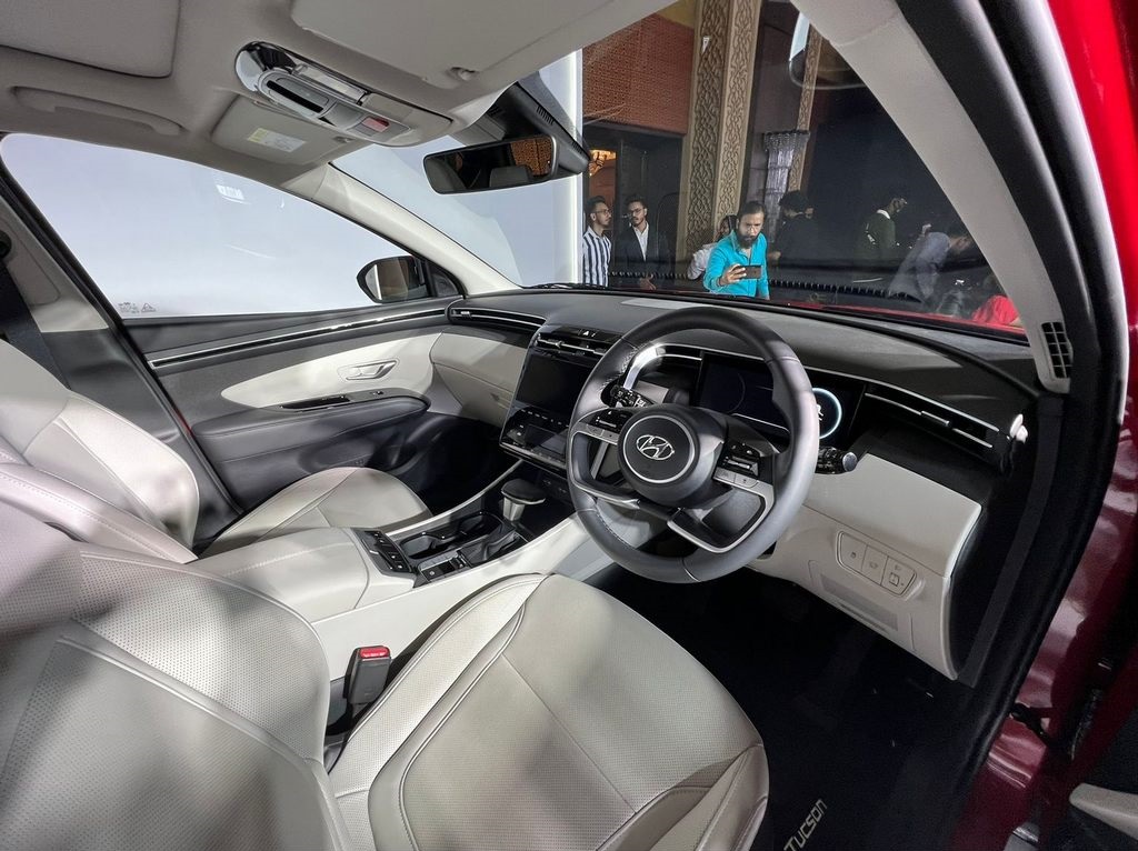 Hyundai Tucson 2023 reveals interiors