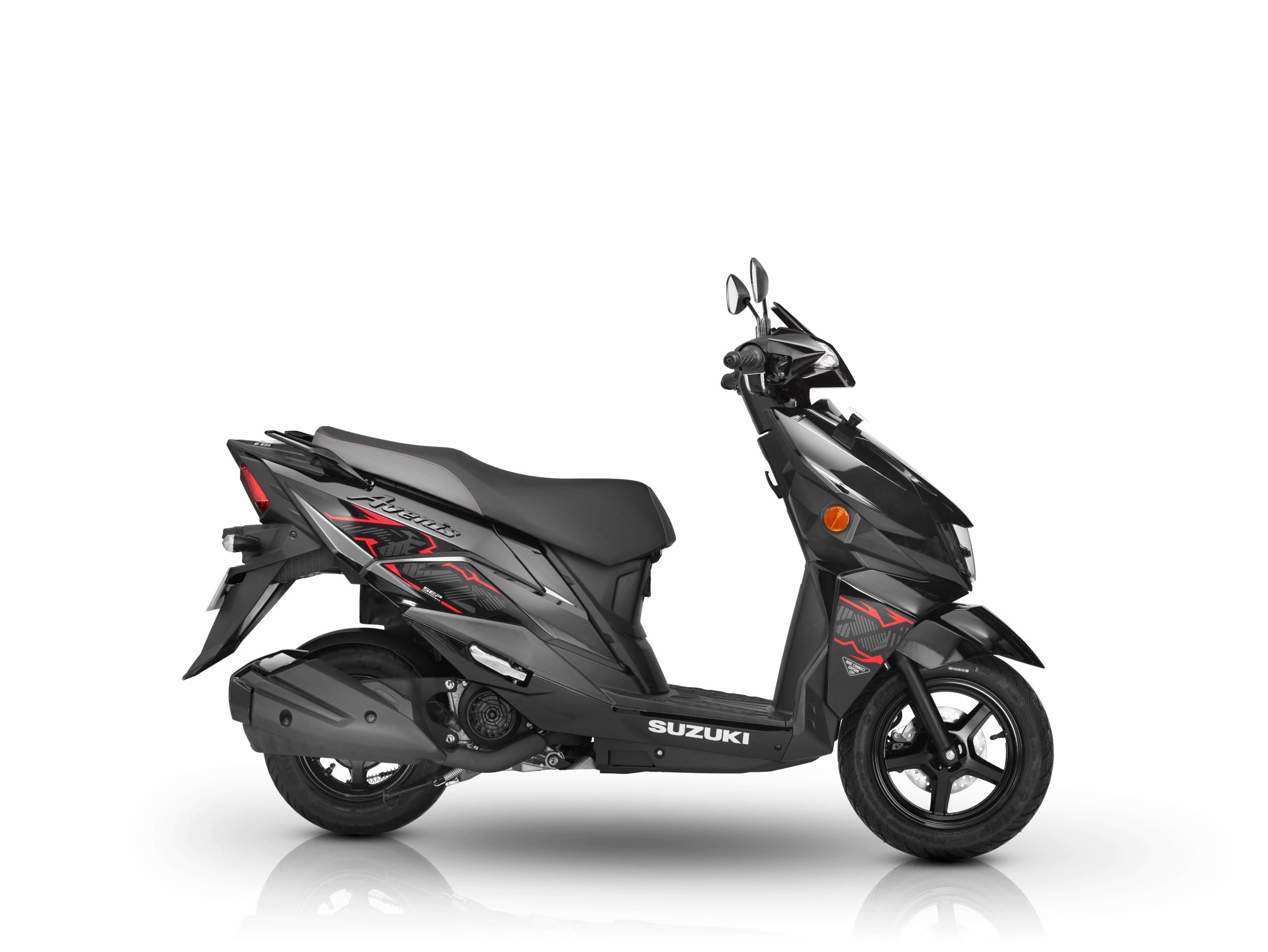 2024 Suzuki Avenis Glossy Sparkle Black min scaled