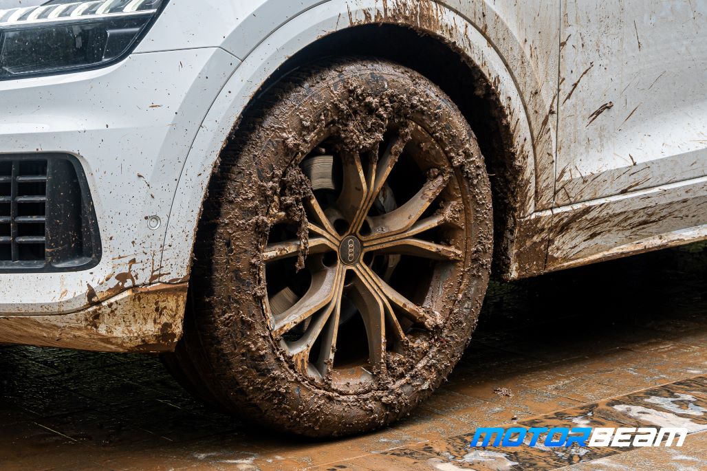Audi Q8 muddy tires