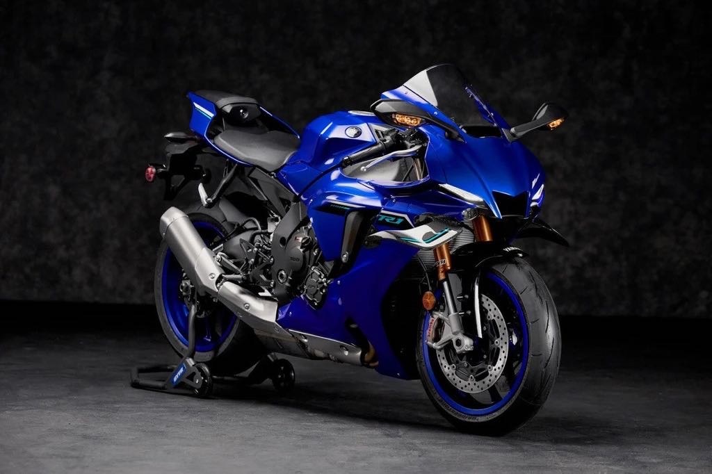 Yamaha R1 2024