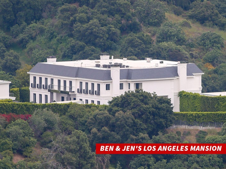 jen's mansion in los angeles