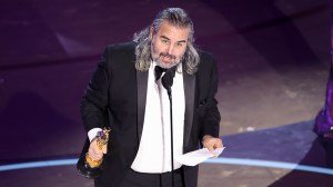 Hoyte van Hoytema wins the award for Best Cinematography for 