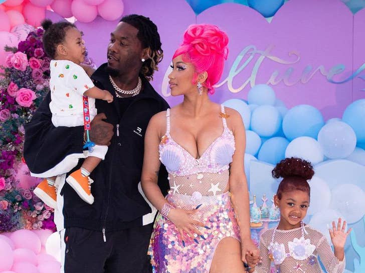 Cardi B and Offset – Family photos